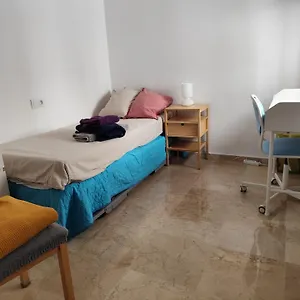 Confortable Habitacion Centrica En Piso Privado Málaga